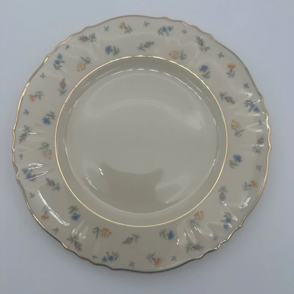 Syracuse China Suzanne Federal Shape Salad Plates Gold Rim Set of 4
